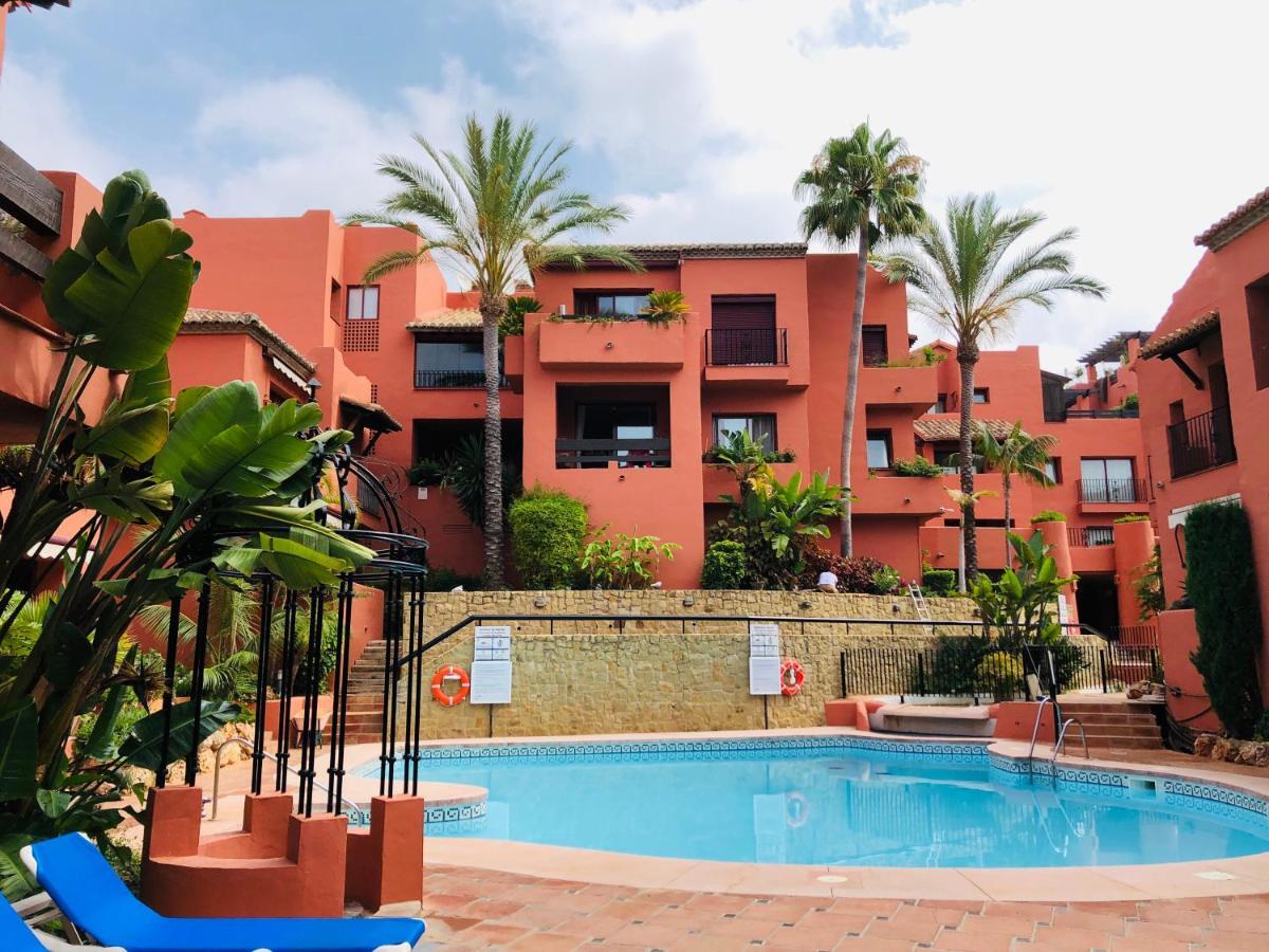 Two-Room Apartment In Elviria Near The Beach With Parking Marbella Eksteriør bilde