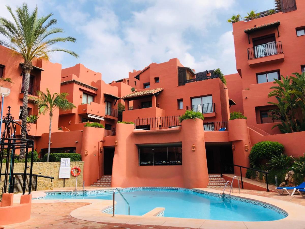 Two-Room Apartment In Elviria Near The Beach With Parking Marbella Eksteriør bilde